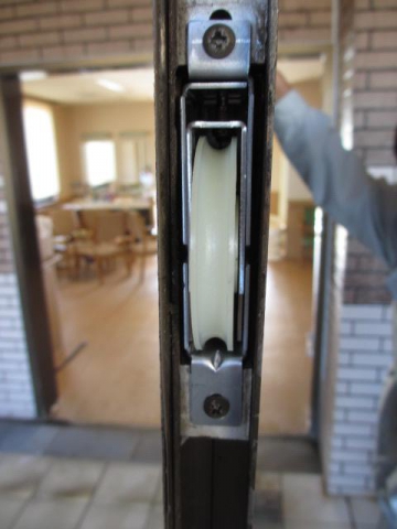 【ひたちなか店】扉の開閉が困難。(-_-；)　土浦市Ｓ高齢者施設様